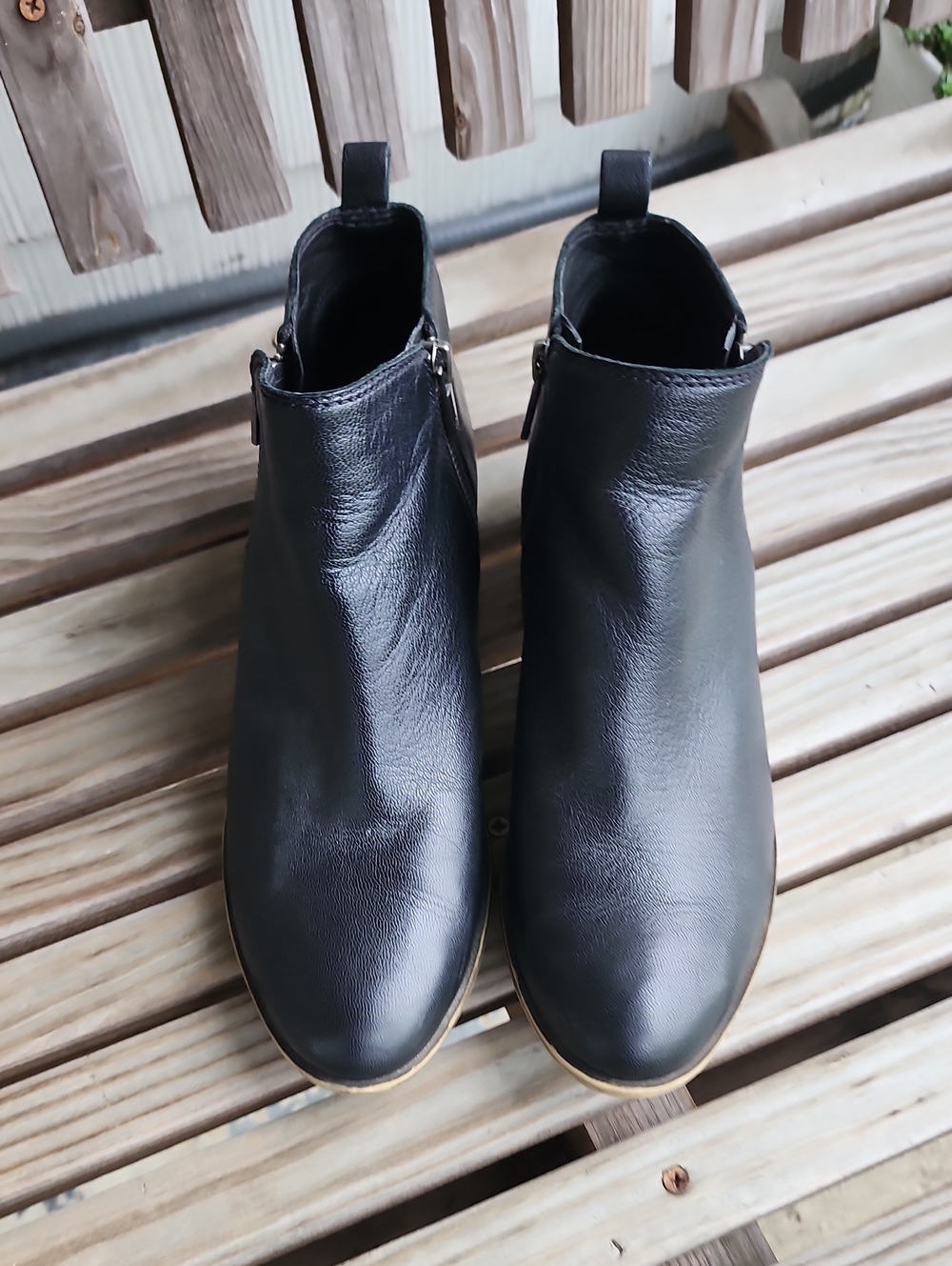 Lucky Brand Ladies Leather Ankle Boots
